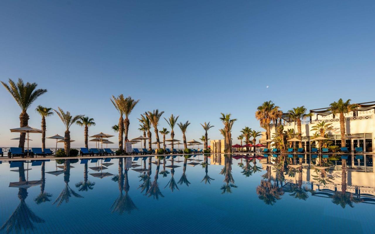 Radisson Blu Resort & Thalasso Hammamet Exterior photo The resort's main pool