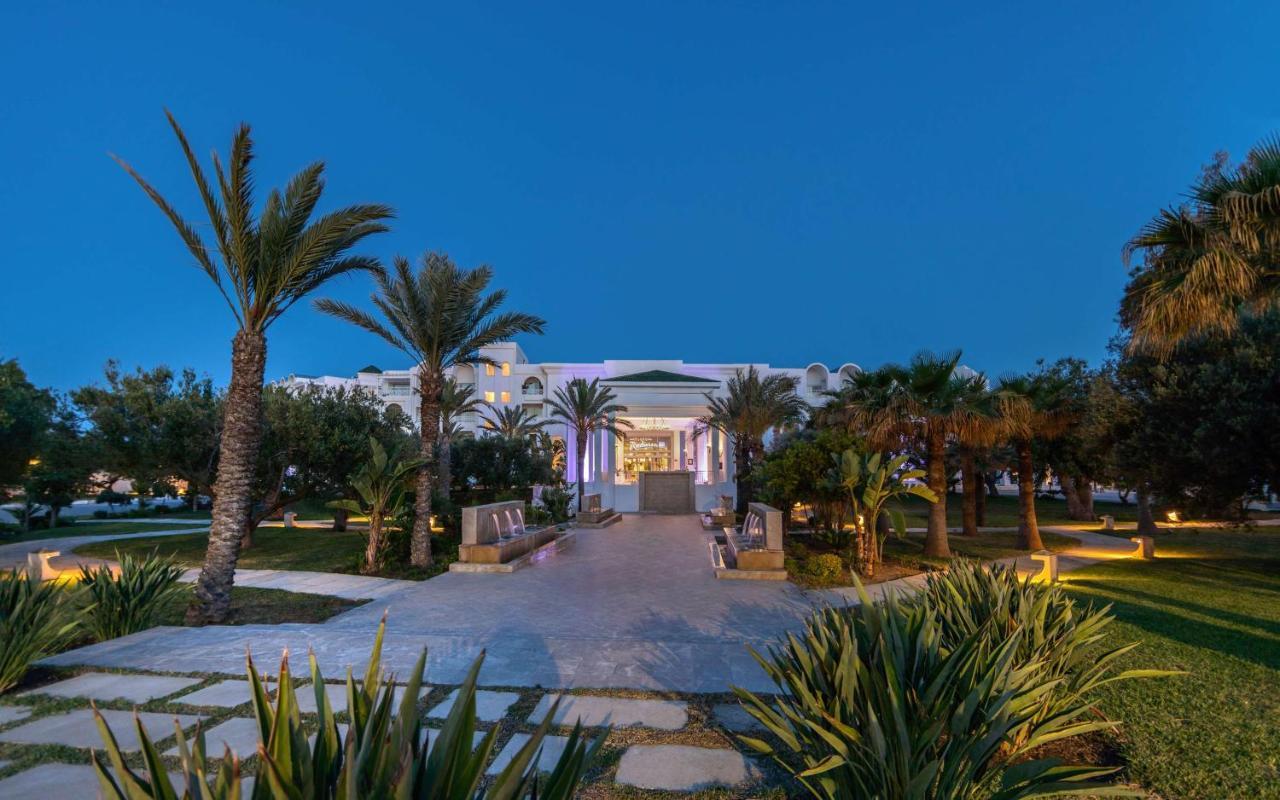 Radisson Blu Resort & Thalasso Hammamet Exterior photo The hotel at night
