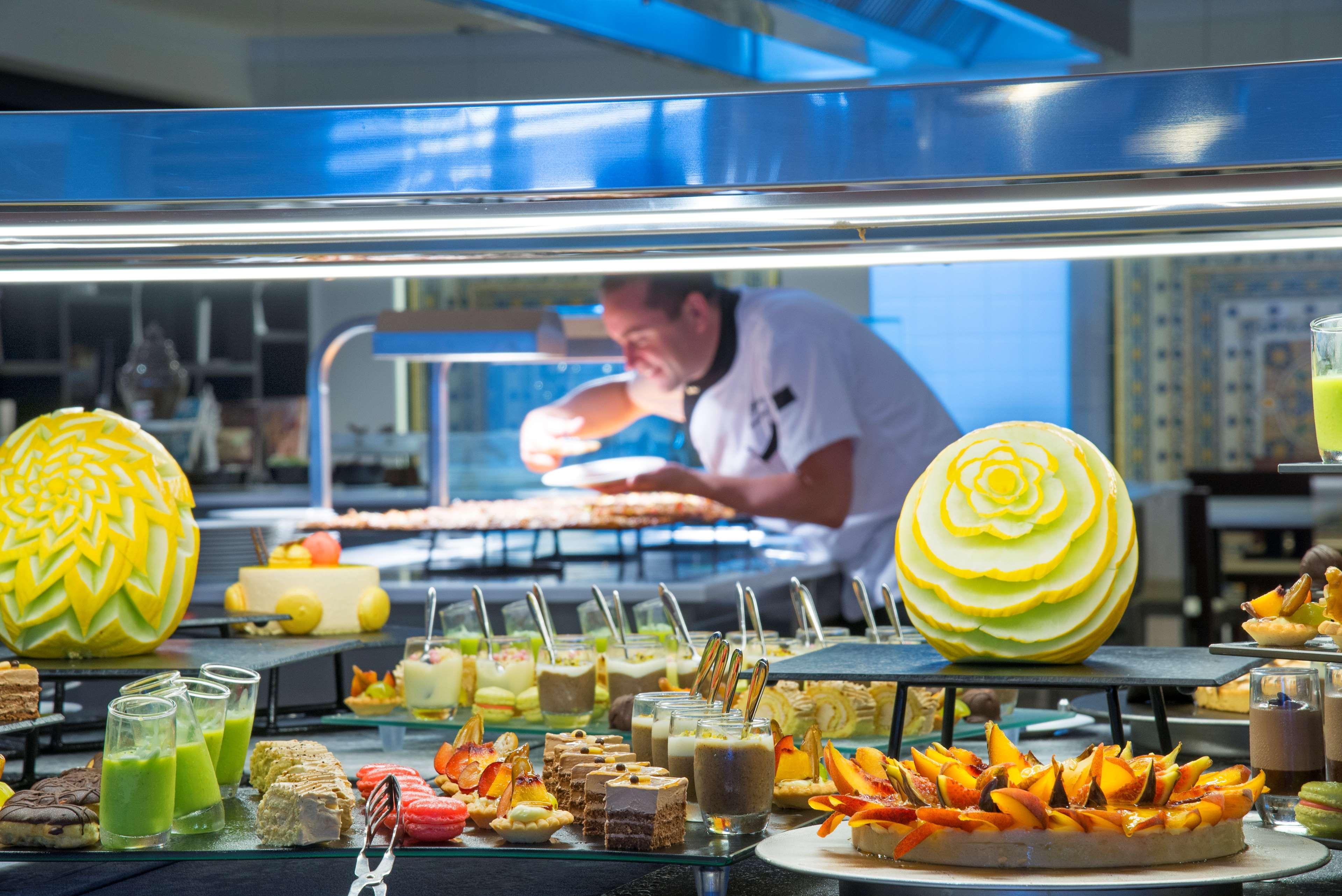 Radisson Blu Resort & Thalasso Hammamet Exterior photo A buffet at a hotel
